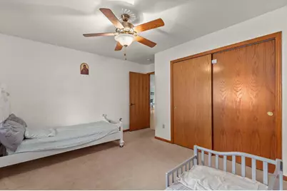 2770 Havenwood Drive #B, Oshkosh, WI 54902 - Photo 9
