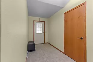 2770 Havenwood Dr, Oshkosh, WI 54902 - Photo 7