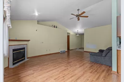 2770 Havenwood Drive #B, Oshkosh, WI 54902 - Photo 21