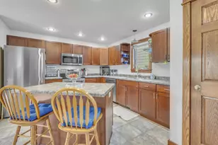 421 E 2nd St, Fond du Lac, WI 54935 - Photo 9