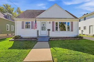 855 W 12th Ave, Oshkosh, WI 54902 - Photo 1