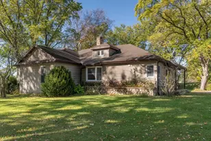 119 N State St, Neshkoro, WI 54960 - Photo 1