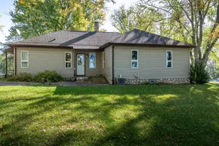 119 N State St, Neshkoro, WI 54960 - Photo 35