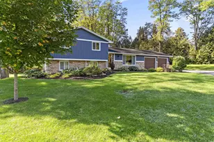 2347 School Ln, Green Bay, WI 54313 - Photo 5