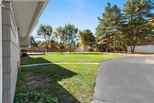 N2925 Pioneer Rd, Clintonville, WI 54929 - Photo 5