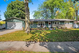 344 Miramar Dr, Green Bay, WI 54301 - Photo 1