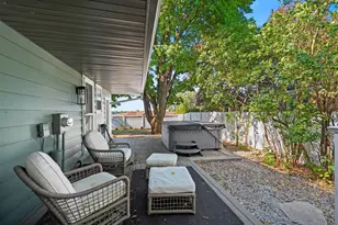 344 Miramar Dr, Green Bay, WI 54301 - Photo 15
