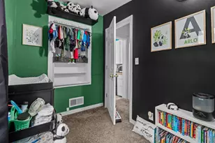 616 N Division St, Appleton, WI 54911 - Photo 17