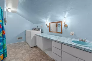 616 N Division St, Appleton, WI 54911 - Photo 27
