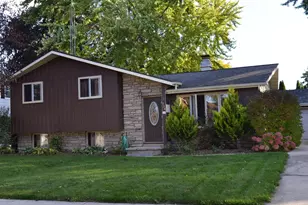 738 Mc Arthur St, Fond du Lac, WI 54935 - Photo 1
