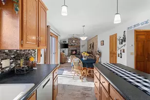 223 Mandella Ct, Neenah, WI 54956 - Photo 15
