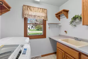 223 Mandella Ct, Neenah, WI 54956 - Photo 23