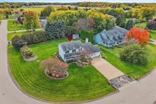 223 Mandella Ct, Neenah, WI 54956 - Photo 3