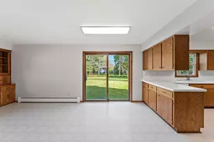 1134 N Locust St, Green Bay, WI 54303 - Photo 9