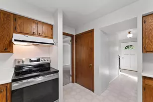 1134 N Locust St, Green Bay, WI 54303 - Photo 11