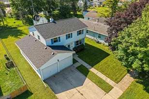 1134 N Locust St, Green Bay, WI 54303 - Photo 3