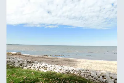 2829 East Shore Drive, Green Bay, WI 54302 - Photo 29