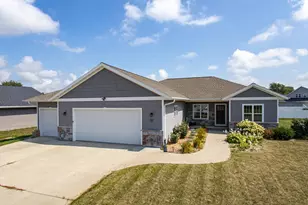 532 Patrick Ln, Pulaski, WI 54162 - Photo 39