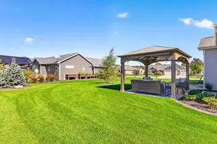 2224 Madelynn Ln, Neenah, WI 54956 - Photo 55