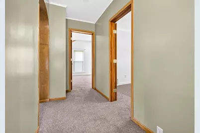 709 W New York Avenue, Oshkosh, WI 54901 - Photo 33