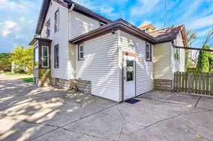 709 W New York Ave, Oshkosh, WI 54901 - Photo 39