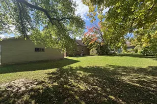 142 Pine St, Brillion, WI 54110 - Photo 27