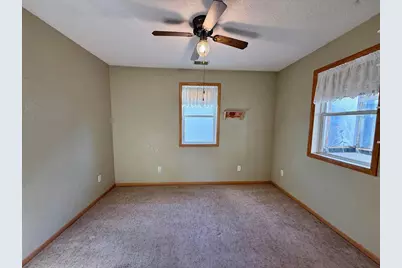 728 W 5th Avenue, Oshkosh, WI 54902 - Photo 7