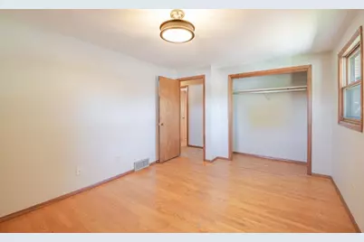 2056 Zeise Avenue, Green Bay, WI 54302 - Photo 23