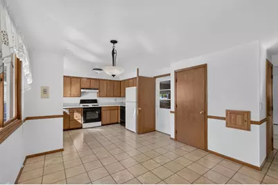 1608 Harold Street, Green Bay, WI 54302 - Photo 7
