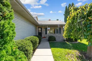 3110 Bailey Ct, Oshkosh, WI 54904 - Photo 3