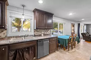 1627 Nancy Ave, Green Bay, WI 54303 - Photo 11