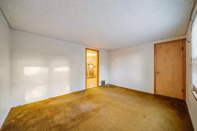 1636 Delaware Street, Oshkosh, WI 54902 - Photo 3