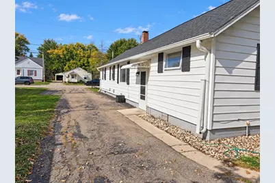 127 Plummer Avenue, Neenah, WI 54956 - Photo 7