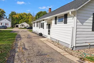 127 Plummer Ave, Neenah, WI 54956 - Photo 7