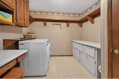 1815 Shelley Lane, De Pere, WI 54115 - Photo 9