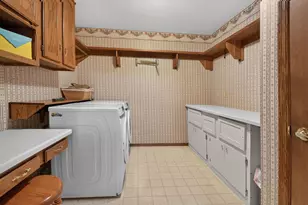 1815 Shelley Ln, De Pere, WI 54115 - Photo 9