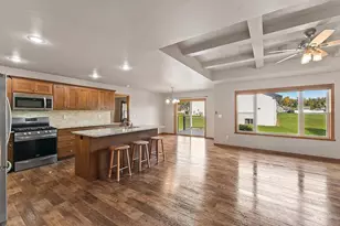 2940 Woodale Ave, Green Bay, WI 54313 - Photo 3