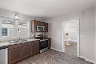 215 W Quincy St, New London, WI 54961 - Photo 7