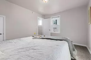 215 W Quincy St, New London, WI 54961 - Photo 13