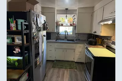 1020 Wirtz Avenue, Green Bay, WI 54304 - Photo 9