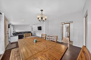 4201 Matuszak Ct, Green Bay, WI 54313 - Photo 9