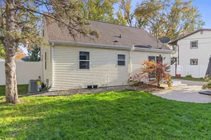 1306 S Riverdale Dr, Appleton, WI 54914 - Photo 51