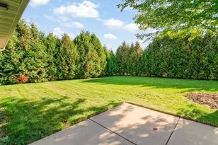 4021 S Parker Way, De Pere, WI 54115 - Photo 5