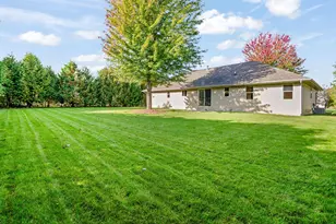 4021 S Parker Way, De Pere, WI 54115 - Photo 7