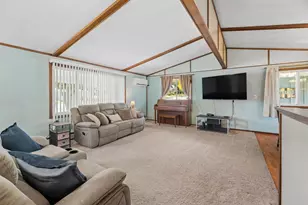 524 W 10th St, Kaukauna, WI 54130 - Photo 5