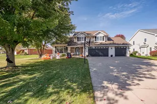 1915 Pink Dogwood Way, Green Bay, WI 54313 - Photo 3