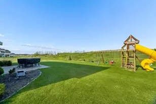 244 E Spartan Dr, Appleton, WI 54913 - Photo 41