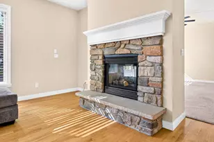 309 E Wentworth Ln, Appleton, WI 54913 - Photo 13