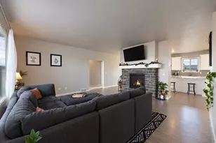 3188 Enchanted Ct, Green Bay, WI 54311 - Photo 5