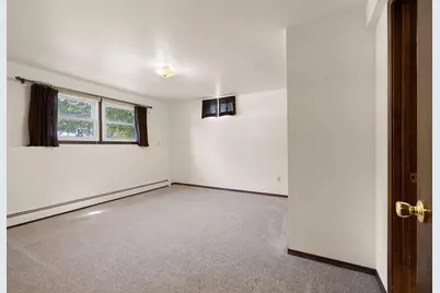 220 Cliffview Drive, Green Bay, WI 54302 - Photo 27